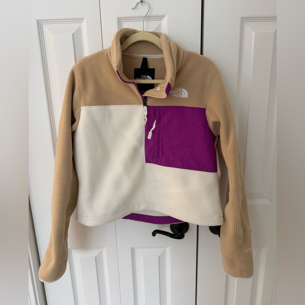 The North Face White & Beige Denali Sweatshirt, Small